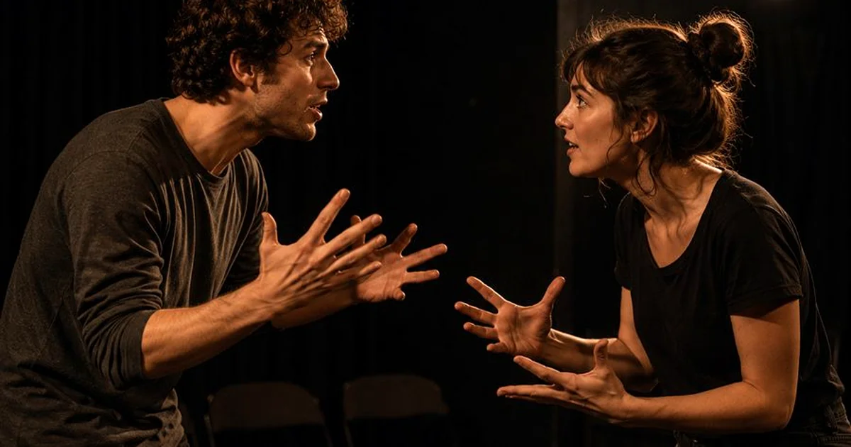 Actores improvisando nunha escena de casting con espontaneidade e presenza